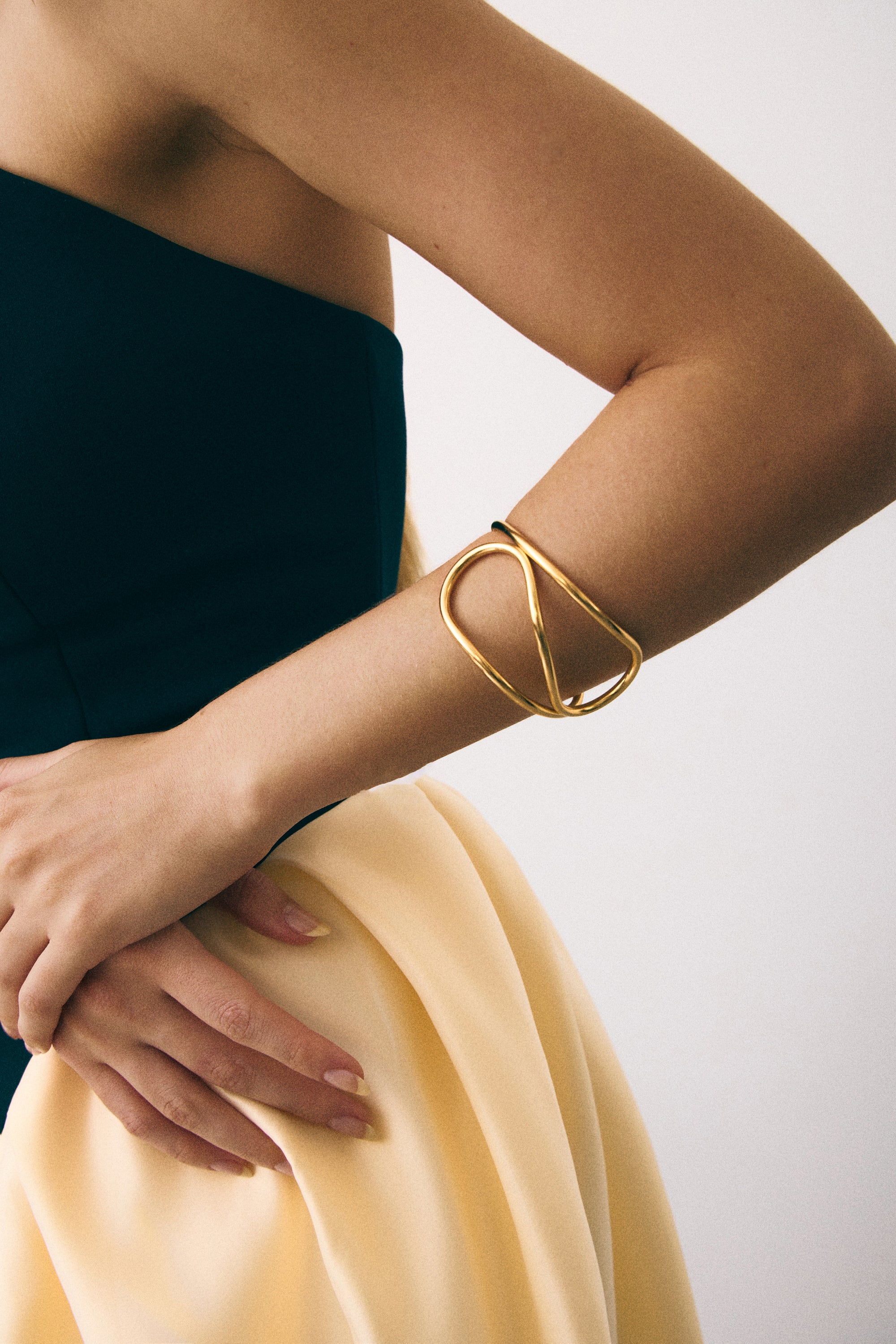 BRACELETE LINE CURVE
