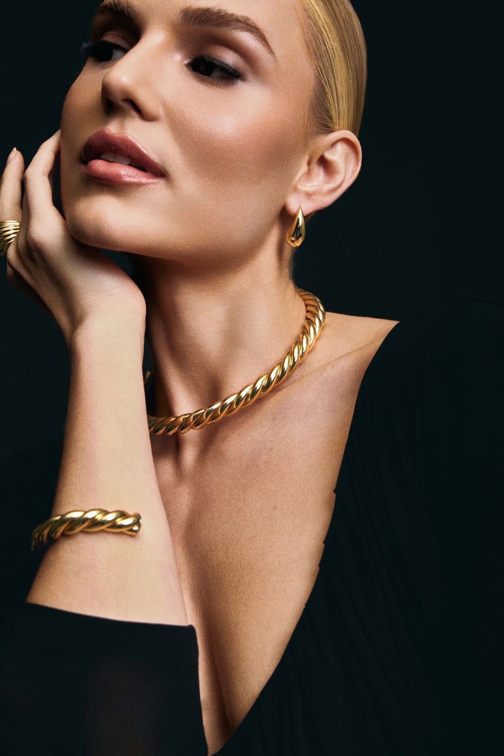 CHOKER TWIST